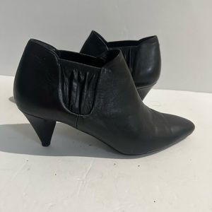 - AUTHENTIC VINTAGE PRADA BLACK  LEATHER BOOTS.